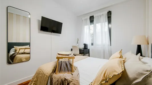 Rooms in Madrid Chamberí - photo 4