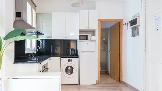 Apartments in Barcelona Ciutat Vella - photo 8