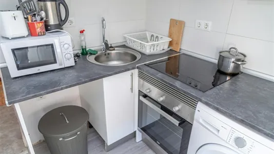 Rooms in Madrid Tetuán - photo 9