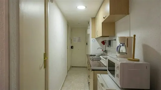 Apartments in Barcelona Ciutat Vella - photo 7