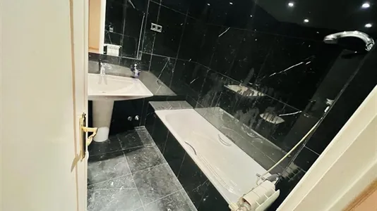 Rooms in Madrid Moncloa-Aravaca - photo 9