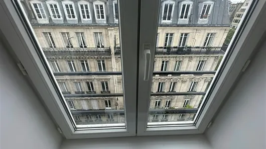 Apartments in Paris 8ème arrondissement - photo 2