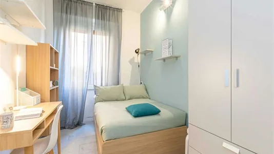 Rooms in Milano Zona 8 - Fiera, Gallaratese, Quarto Oggiaro - photo 5