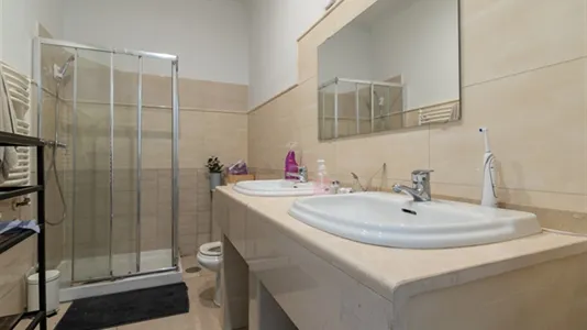 Rooms in Madrid Centro - photo 7