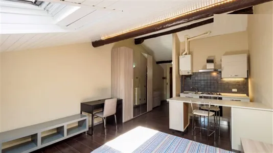 Apartments in Milano Zona 8 - Fiera, Gallaratese, Quarto Oggiaro - photo 4