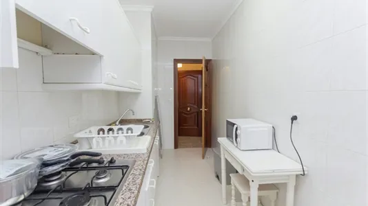 Rooms in Málaga - photo 7