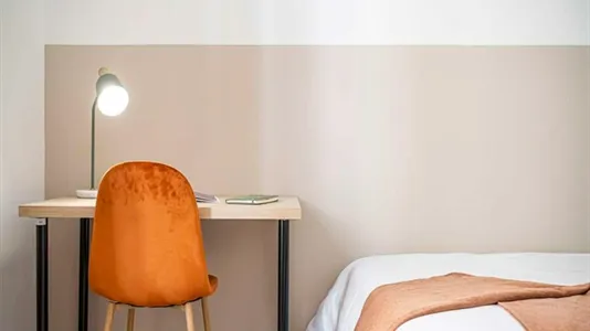 Rooms in Madrid Centro - photo 4