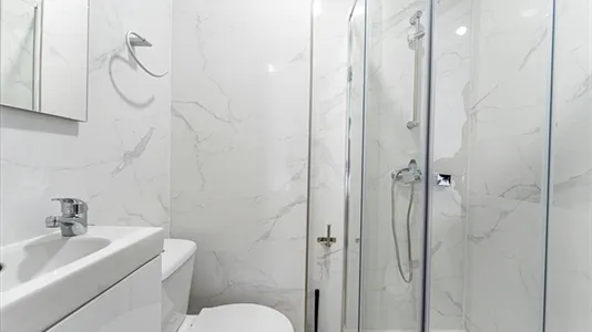 Rooms in Madrid Centro - photo 4