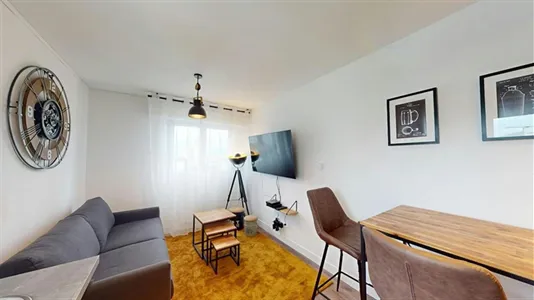 Rooms in Saint-Julien-en-Genevois - photo 4