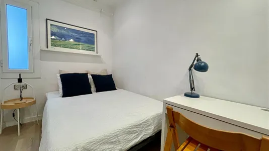 Apartments in Barcelona Ciutat Vella - photo 4