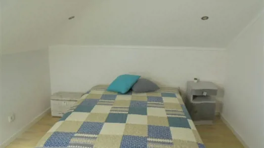Rooms in Almada - photo 1