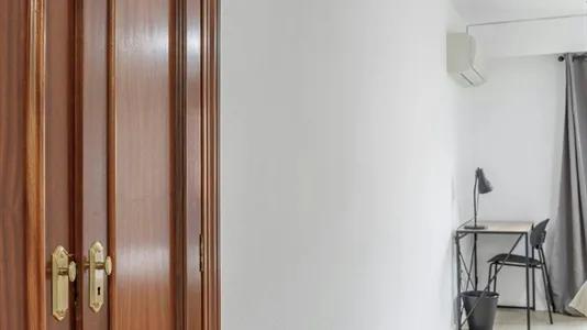 Rooms in el Camí de Vera - photo 5