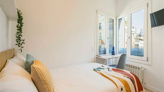 Rooms in Madrid Chamberí - photo 1