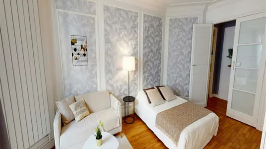 Rooms in Paris 16ème arrondissement (South) - photo 3
