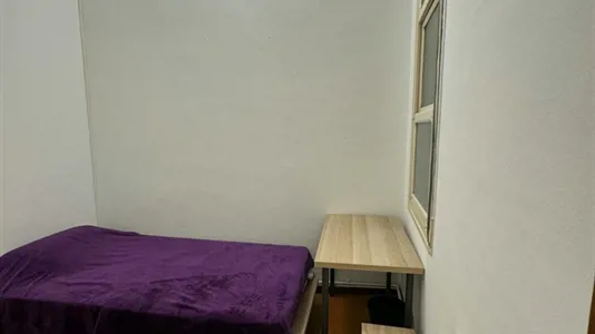 Rooms in Barcelona Eixample - photo 2