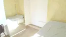 Room for rent, Húmera-Somosaguas-Prado del Rey, Comunidad de Madrid, &lt;span class=&quot;blurred street&quot; onclick=&quot;ProcessAdRequest(7746485)&quot;&gt;&lt;span class=&quot;hint&quot;&gt;See streetname&lt;/span&gt;[xxxxxxxxxxxxx]&lt;/span&gt;