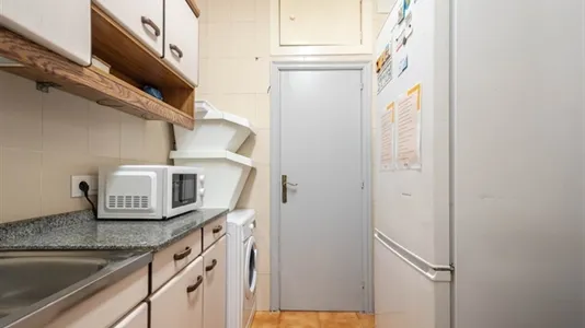 Rooms in Barcelona Eixample - photo 5