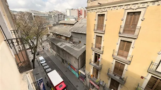Rooms in Barcelona Ciutat Vella - photo 5