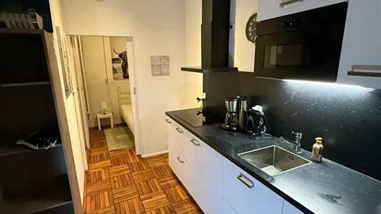 Houses in Groningen - photo 1