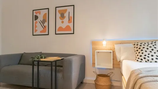 Rooms in Madrid Chamberí - photo 5