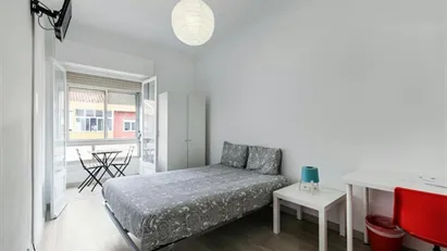 Room for rent in Amadora, Lisbon (region)