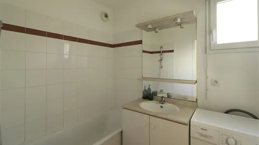 Rooms in Saint-Denis - photo 6