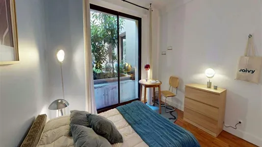 Rooms in Paris 8ème arrondissement - photo 7