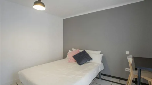 Rooms in Madrid Centro - photo 3