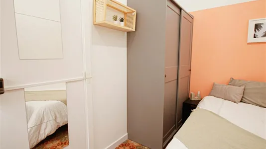 Rooms in Barcelona Eixample - photo 4