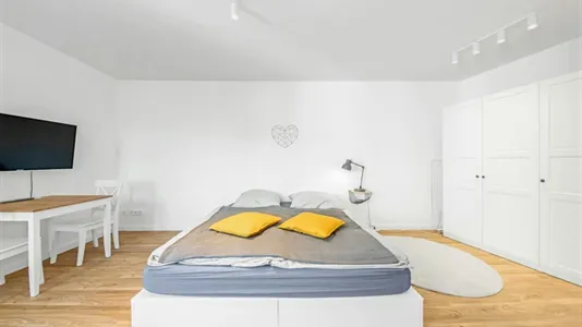 Apartments in Berlin Steglitz-Zehlendorf - photo 2