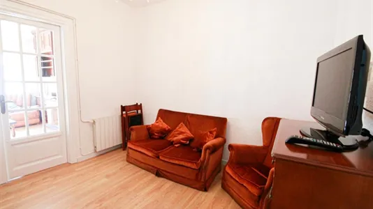 Rooms in Barcelona Eixample - photo 10