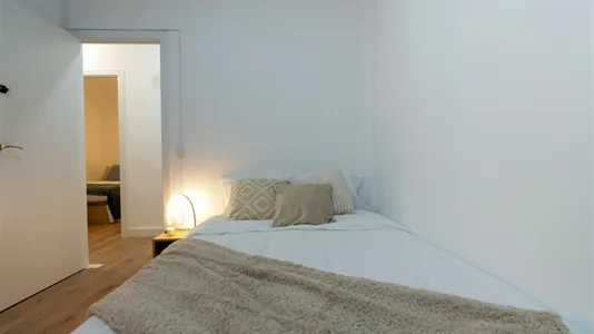 Rooms in Madrid Chamberí - photo 3