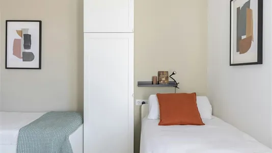 Rooms in Barcelona Eixample - photo 6