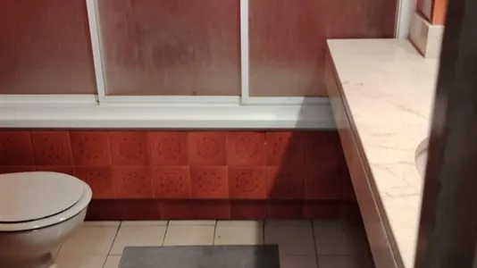 Rooms in Barcelona Eixample - photo 10