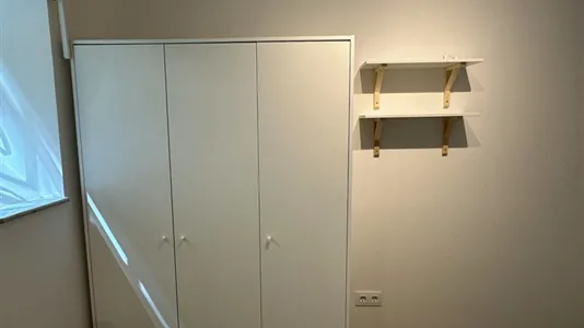 Rooms in Madrid Retiro - photo 3