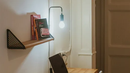 Rooms in Barcelona Ciutat Vella - photo 6