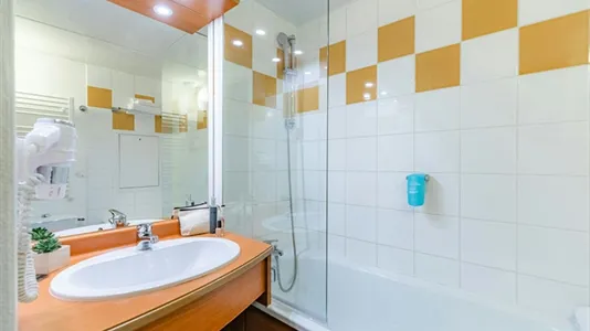 Apartments in Lyon - photo 5