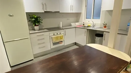 Rooms in Barcelona Ciutat Vella - photo 6