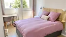 Room for rent, Versailles, Île-de-France, &lt;span class=&quot;blurred street&quot; onclick=&quot;ProcessAdRequest(8127480)&quot;&gt;&lt;span class=&quot;hint&quot;&gt;See streetname&lt;/span&gt;[xxxxxxxxxxxxx]&lt;/span&gt;