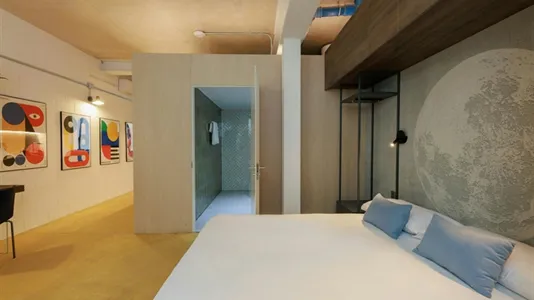 Apartments in Barcelona Ciutat Vella - photo 2