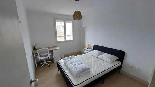 Rooms in Nîmes - photo 9