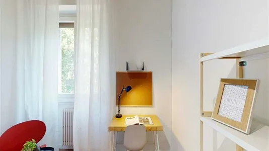 Rooms in Milano Zona 8 - Fiera, Gallaratese, Quarto Oggiaro - photo 8