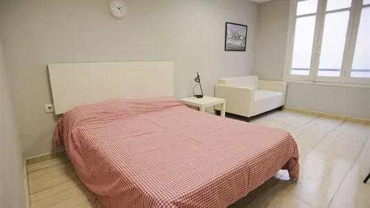 Rooms in Valencia Ciutat Vella - photo 5
