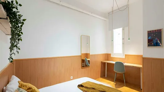 Rooms in Madrid Centro - photo 2