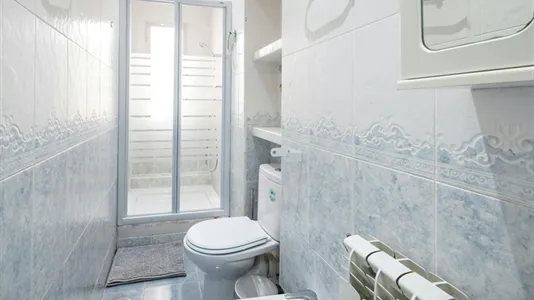 Rooms in Madrid Centro - photo 9