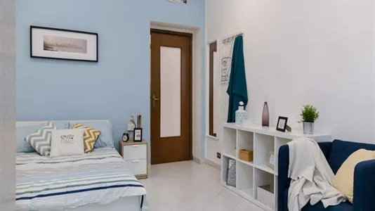 Rooms in Milano Zona 5 - Vigentino, Chiaravalle, Gratosoglio - photo 3