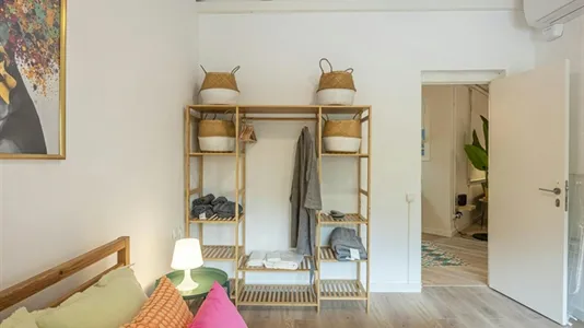 Rooms in Barcelona Eixample - photo 8