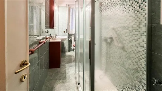 Rooms in Milano Zona 8 - Fiera, Gallaratese, Quarto Oggiaro - photo 5