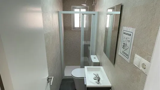 Rooms in Málaga - photo 7