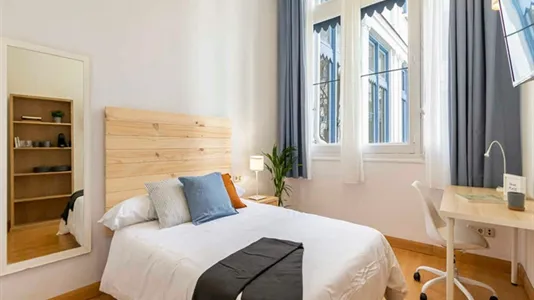 Rooms in Madrid Centro - photo 1